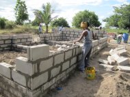 Kisarawe Schoolproject » Eerste constructies